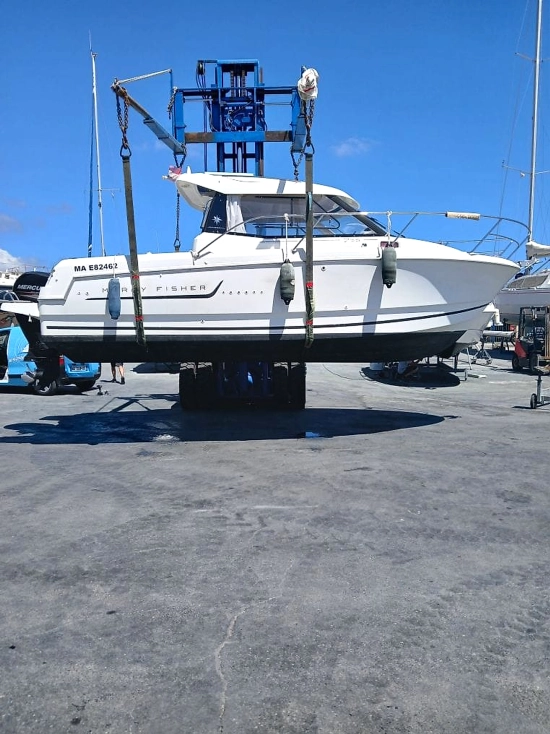 Jeanneau Merry Fisher 755 usado à venda