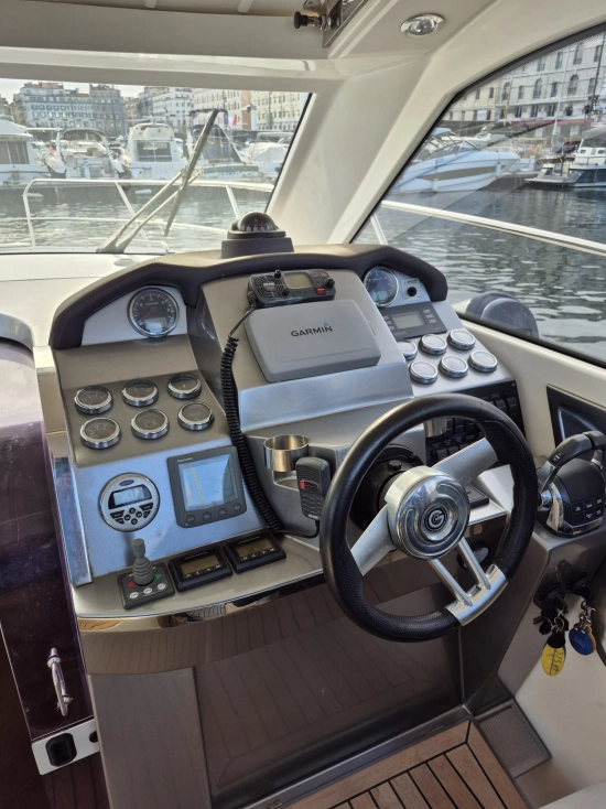 Galeon 325 Hto Avec Possibilite De Place usado à venda