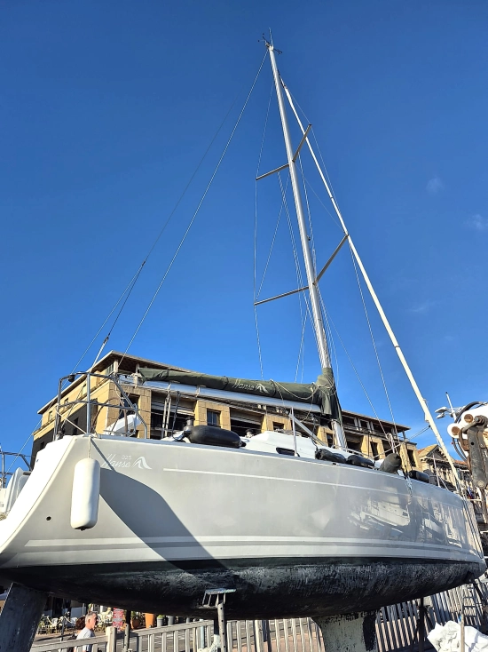Hanse 325 usado à venda