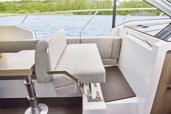 Sealine C335 nuevo en venta