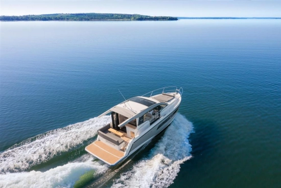 Sealine C335 nuevo en venta