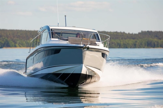 Sealine C335 nuevo en venta