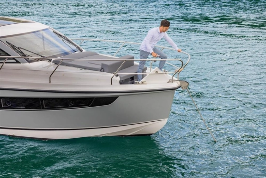 Sealine C335 nuevo en venta