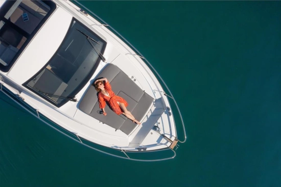 Sealine C335 nuevo en venta