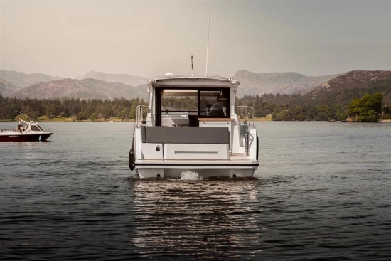 Sealine C335 nuevo en venta
