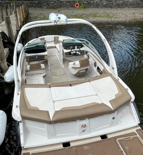 Four Winns H210 usata in vendita