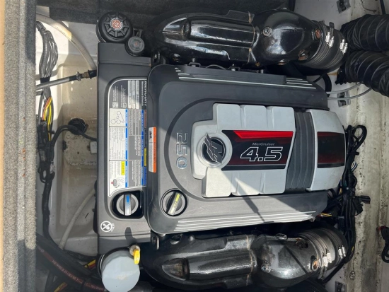 Four Winns H210 usata in vendita