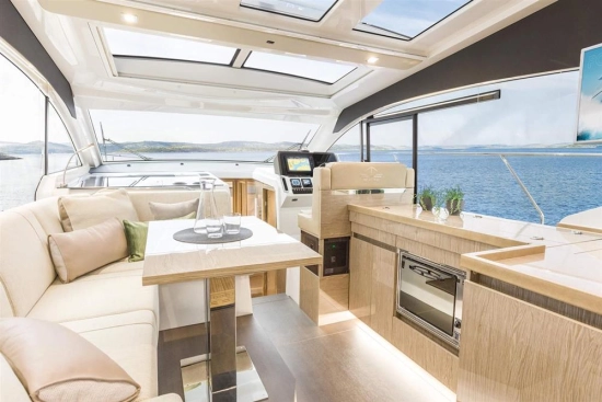 Sealine C390 nuova in vendita