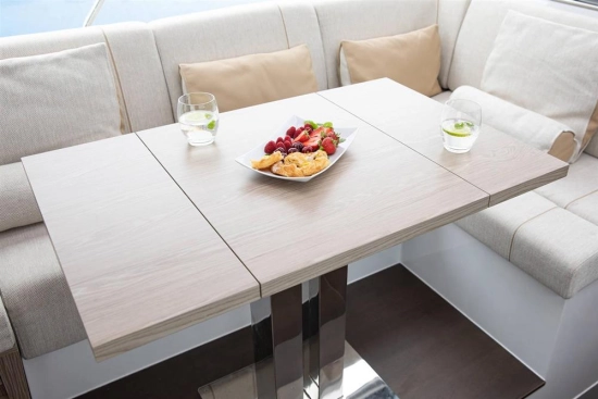 Sealine C390 nuova in vendita