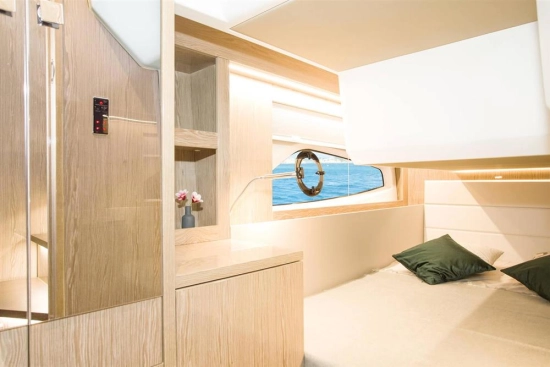 Sealine C390 nuova in vendita