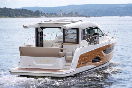 Sealine C390 nuova in vendita