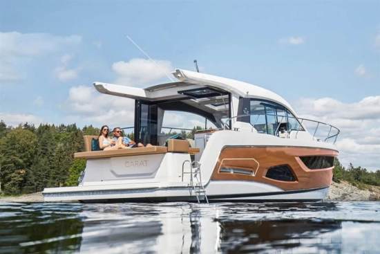 Sealine C390 nuova in vendita