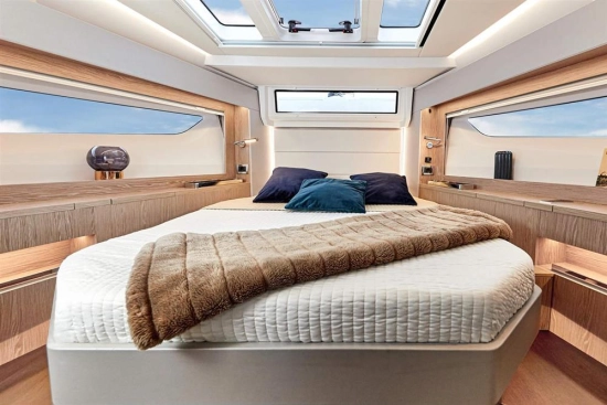 Sealine C390 nuova in vendita