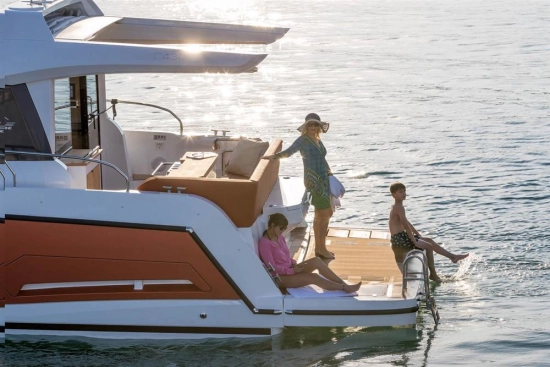 Sealine C430 nuevo en venta