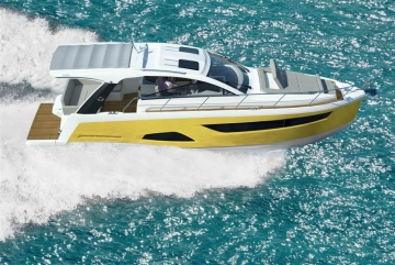 Sealine S390 nuova in vendita