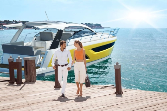 Sealine S390 nuova in vendita