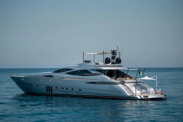 Pershing 115 usado à venda