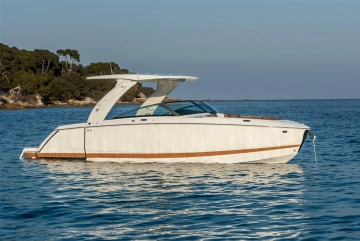 Four Winns H9 nuova in vendita