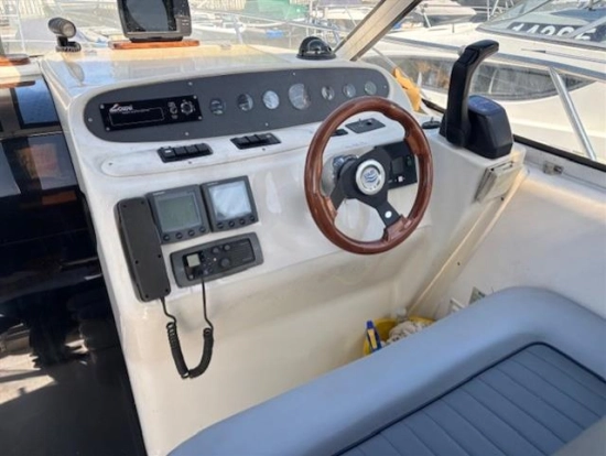 Sealine s28 usata in vendita