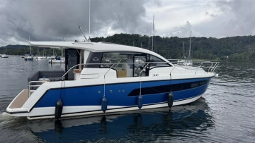 Sealine C335 usata in vendita