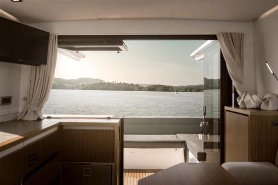 Sealine C335 de segunda mano en venta