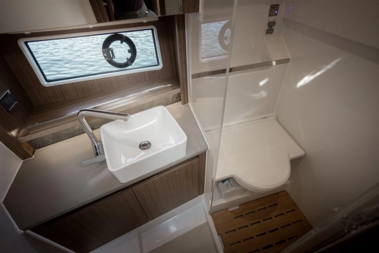 Sealine C335 de segunda mano en venta