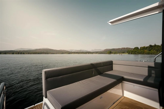 Sealine C335 de segunda mano en venta
