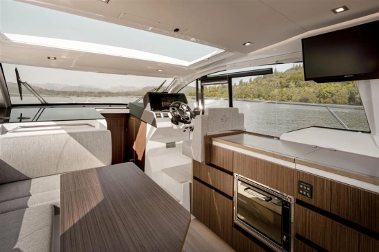 Sealine C335 de segunda mano en venta