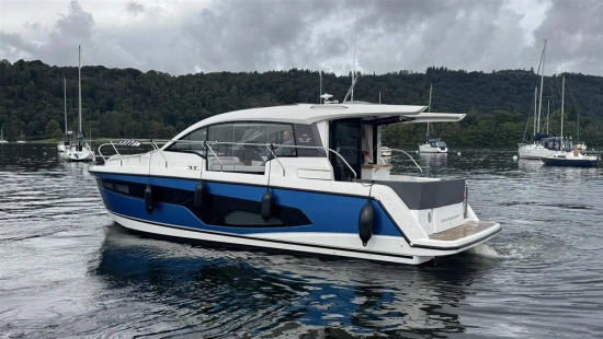 Sealine C335 de segunda mano en venta