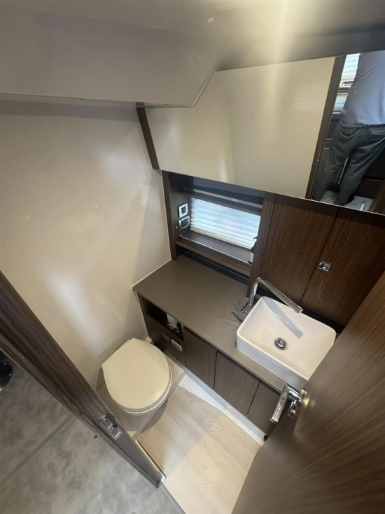 Sealine S335 usata in vendita