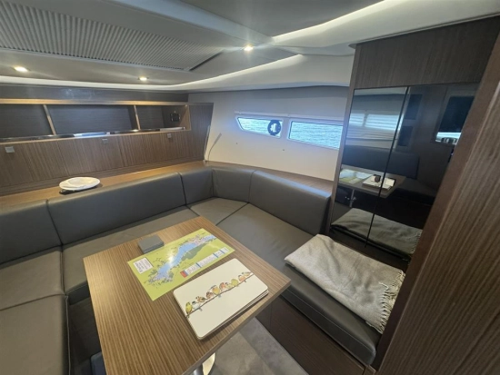 Sealine S335 usata in vendita
