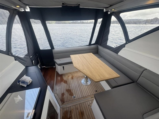 Sealine S335 usata in vendita