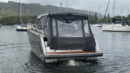 Sealine S335 usata in vendita