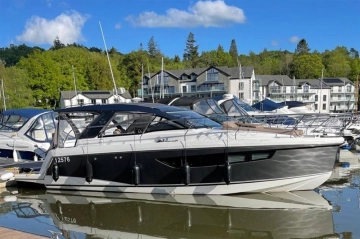 Sealine S330 de segunda mano en venta