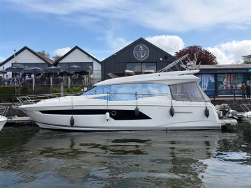 Jeanneau Prestige 520 Flybridge usado à venda