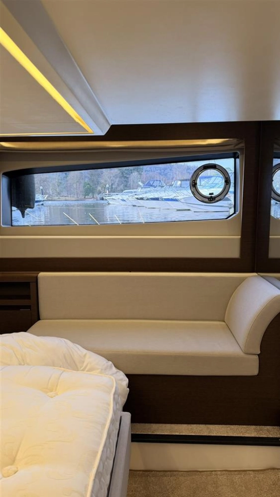 Jeanneau Prestige 520 Flybridge de segunda mano en venta