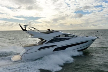 Sunseeker 68 Sport Yacht usado à venda