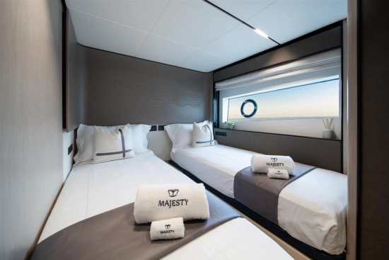 Majesty 72 nuova in vendita