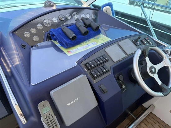 Sealine S38 usado à venda