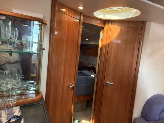 Sealine S38 usado à venda