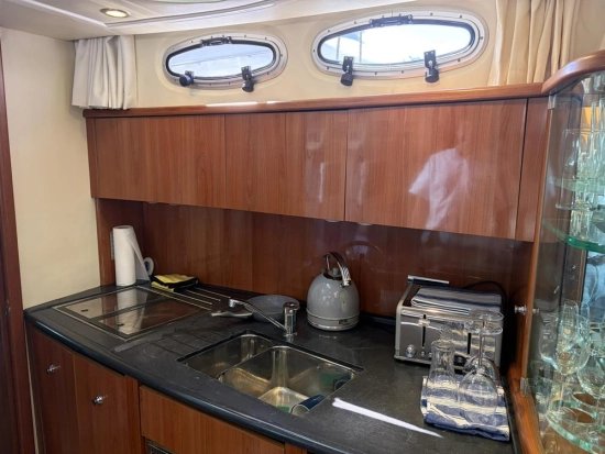 Sealine S38 usado à venda
