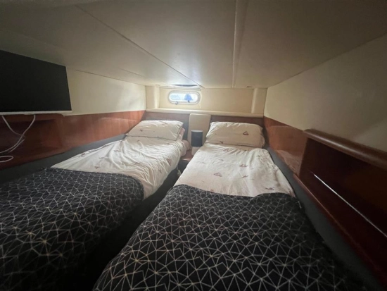 Sealine S38 usado à venda