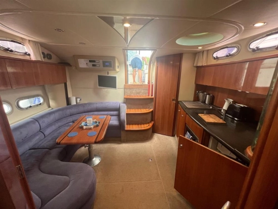 Sealine S38 usado à venda