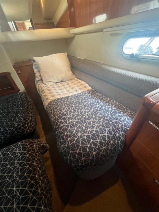 Sealine S38 usado à venda