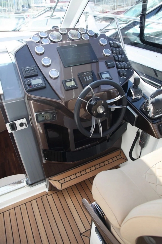 Galeon 335 HT de segunda mano en venta