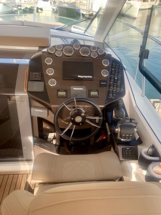Galeon 335 HT de segunda mano en venta