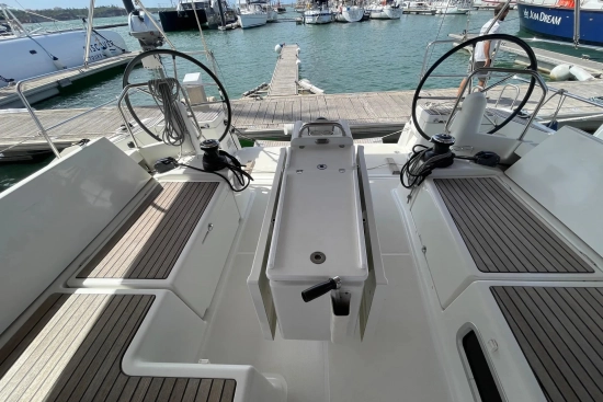 Jeanneau Sun Odyssey 440 usado à venda