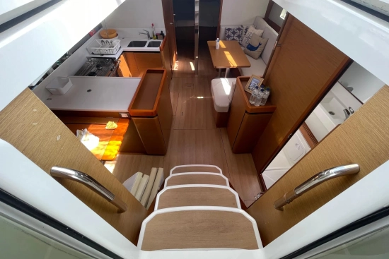 Jeanneau Sun Odyssey 440 usado à venda