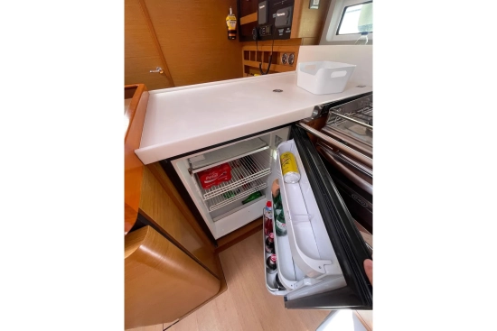 Jeanneau Sun Odyssey 440 usado à venda