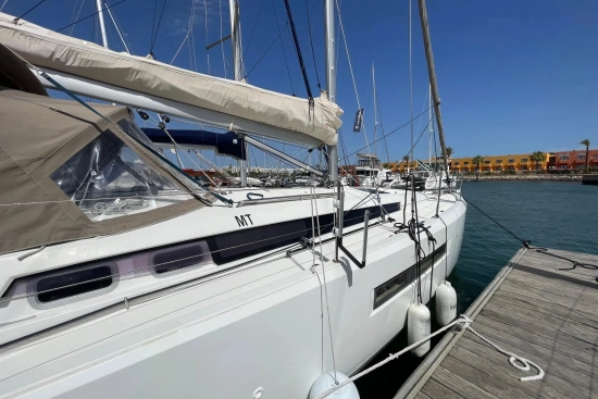 Jeanneau Sun Odyssey 440 usado à venda